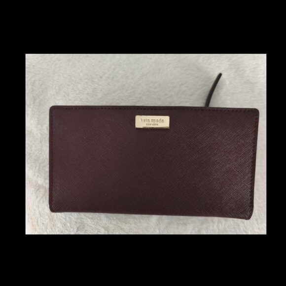 Kate Spade slim wallet - Picture 1 of 2